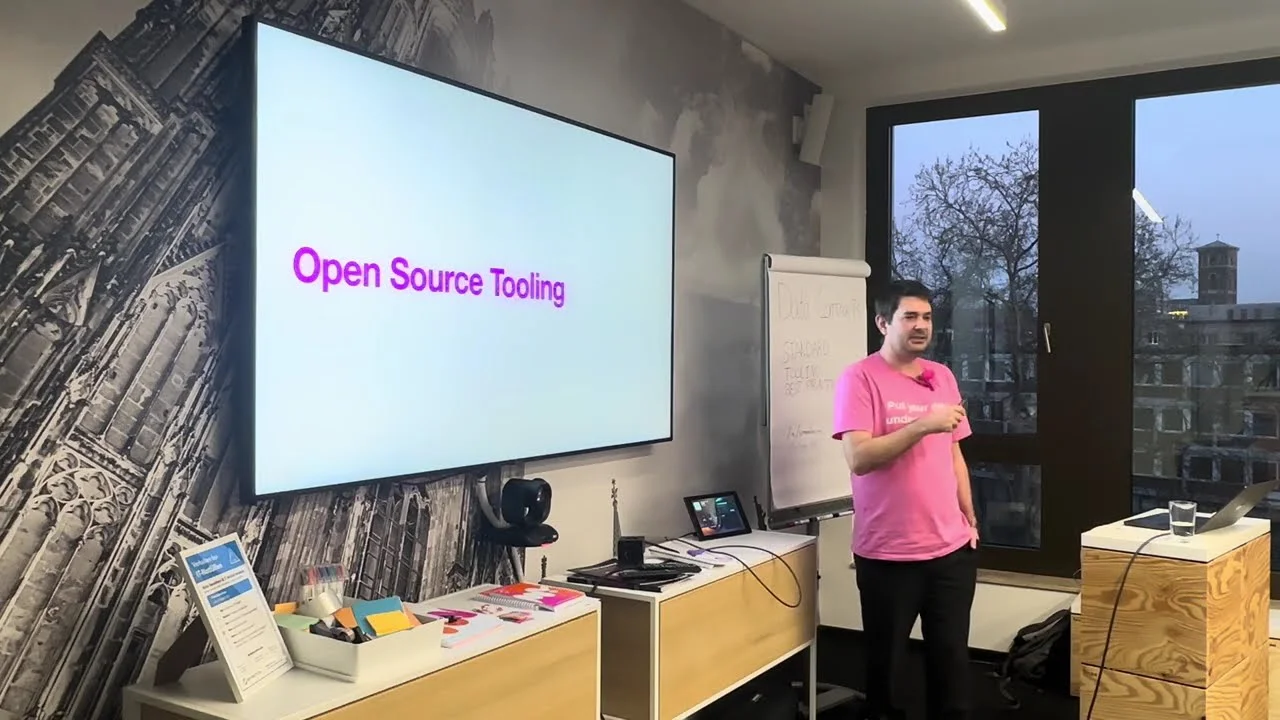 Charla sobre Data Contracts en el INFOMOTION Meetup de Colonia